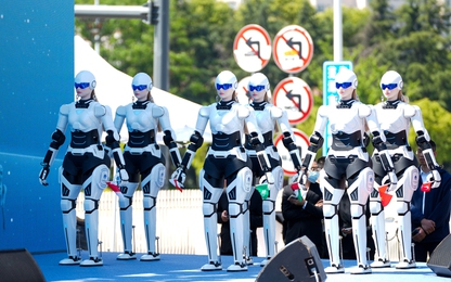 OMODA & JAECOO giới thiệu AiMOGA: Bước đột phá ô tô kết hợp và robot hình người, mở ra kỷ nguyên bán hàng thông minh