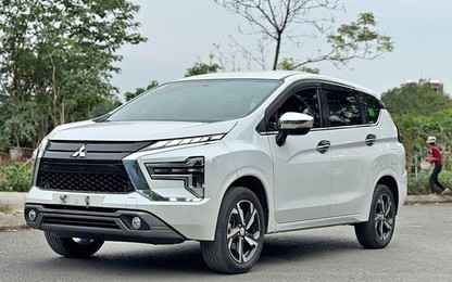 Xe 7 chỗ đua khuyến mại chưa từng thấy ở Việt Nam, giá rẻ kỷ lục