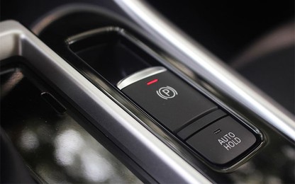 Tính năng giữ phanh tự động, không hiểu sẽ nguy hiểm