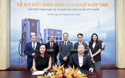V-Green và FPT Retail hợp tác triển khai hàng nghìn điểm sạc ô tô điện và đổi pin xe máy điện