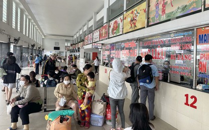 TP.HCM tăng cường phương tiện phục vụ người dân đi chơi Lễ 2/9