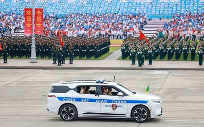 Soi kỹ dàn xe VinFast VF9, 12 xe mới thửa riêng cho Cảnh sát giao thông lần đầu lộ diện