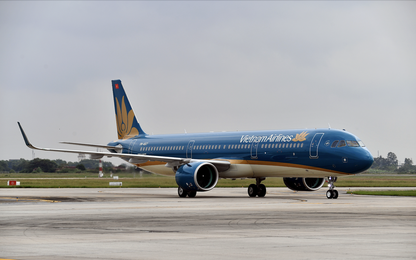 Ngày 25/9, nhiều chuyến bay phải điều chỉnh lịch khai thác, một số chuyến bị hủy do bão Ragasa