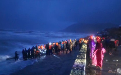 Hà Tĩnh căng mình trong tâm bão số 10