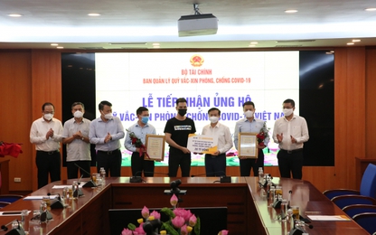 Sun Group ủng hộ 320 tỷ đồng cho Quỹ vắc-xin phòng chống dịch Covid-19