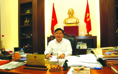 Ngọn lửa soi sáng con đường chúng ta bước tới tương lai