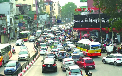 Gia tăng dân số cơ học: Bài toán khó trong giải quyết ùn tắc