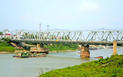 Ứng phó với cầu vượt sông có tĩnh không thấp, khoang thông thuyền hẹp