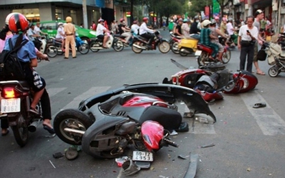 Bao giờ du khách nước ngoài hết “sợ” giao thông Việt Nam?