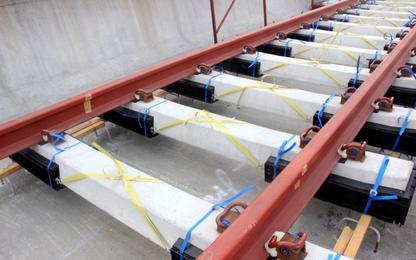 Ứng dụng công nghệ“ hàn liên tục không có kẽ hở” lắp đường ray metro Bến Thành - Suối Tiên