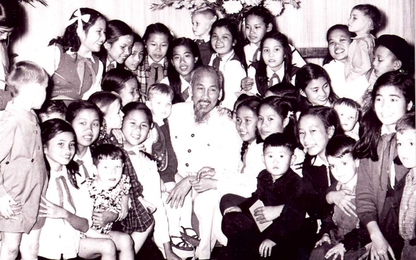 Mùa xuân là Bác - Bác là mùa xuân!