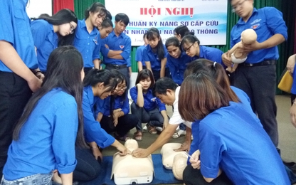 Thanh niên xung kích ứng cứu nhanh TNGT