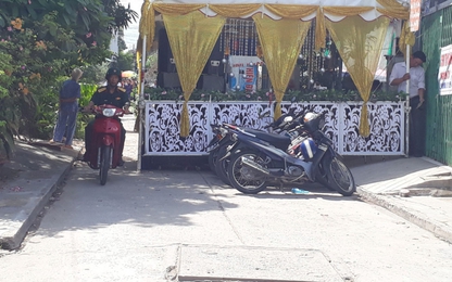 Báo động dựng rạp đám ma, đám cưới lấn đường gây mất ATGT