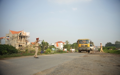 Cấp thiết khắc chế xe quá tải- bài 4: Đối diện “giặc quá tải”