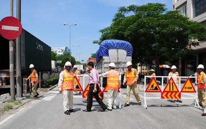 Đảm bảo ATGT phục vụ thi công, sửa chữa mặt đường QL 5