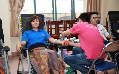 Đoàn thanh niên VATM tổ chức hiến máu "Ngày thứ hai đỏ-Redmon" năm 2018