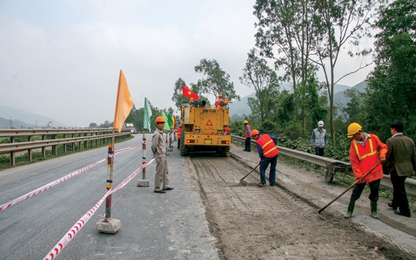 Nguồn vốn Bảo trì đường bộ:Xử lý 243 điểm đen tiềm ẩn nguy cơ TNGT