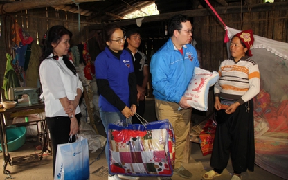 Mang Tết ấm áp đến với Chiềng Sung