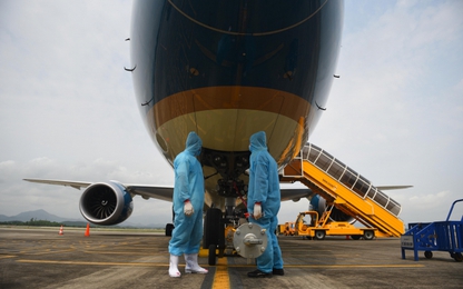 Đón đồng bào từ tâm dịch: “Nếu chúng tôi sợ thì ai sẽ làm?”