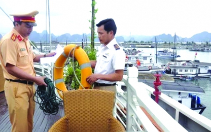 Không để dịch covid-19 ảnh hưởng CTĐB ATGT trên vịnh Hạ Long