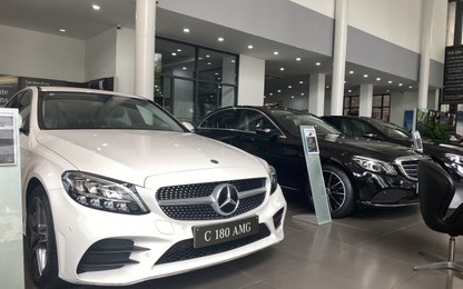 Sale ô tô lao đao mùa dịch