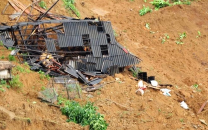 Mang nghĩa tình đến với đồng bào nơi “rốn lũ” Sìn Hồ, Lai Châu