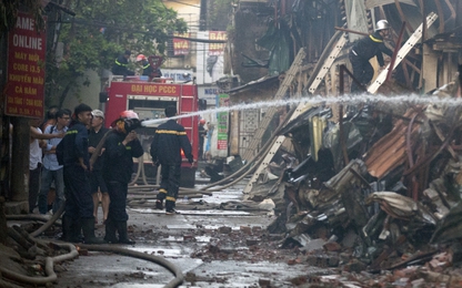 Vụ cháy kho đèn Rạng Đông có nguy hiểm cho môi trường, sức khỏe?