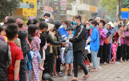 Hà Nội: Tấm lòng thơm thảo giữa đại dịch virus covid-19 lan rộng toàn cầu