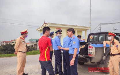 Chặn nguồn xe quá tải vào đường gom cao tốc Pháp Vân- Cầu Giẽ