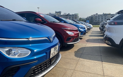 Doanh số bán xe VinFast tăng theo chiều thẳng đứng