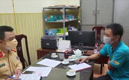 Lái xe container bỏ chạy, suýt đâm CSGT tại Hà Nội ra trình diện