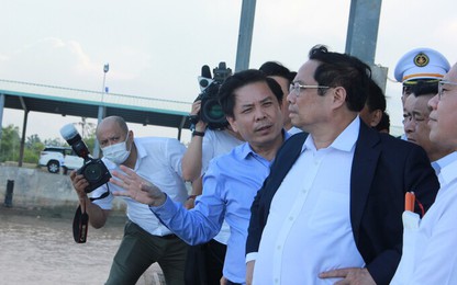 Thủ tướng Chính phủ thị sát khu vực Cảng Trần Đề