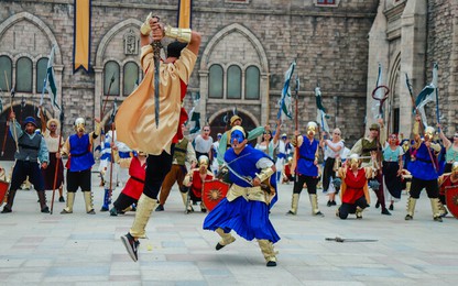 Mãn nhãn với show diễn “Trận chiến ở Vương quốc Mặt Trăng”