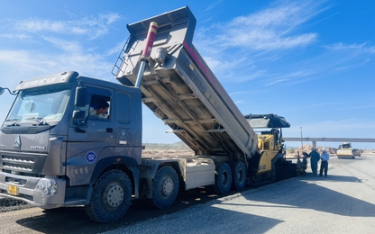 Thay thế nhân sự, cắt chuyển khối lượng nhà thầu làm chậm cao tốc Bắc-Nam