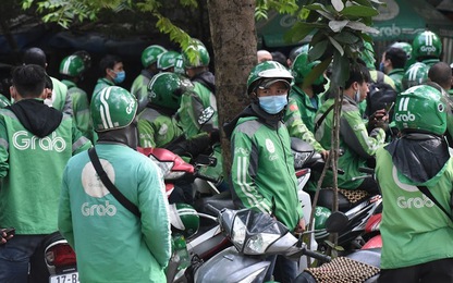 Grab thu "phí lạ đời", khách hàng bức xúc