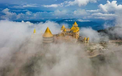 Du lịch Việt Nam-một hành trình rực rỡ nhìn từ những công trình đẳng cấp