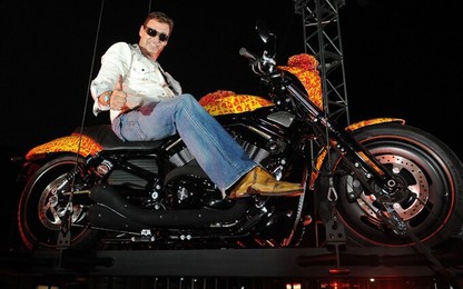 Chiêm ngưỡng những mẫu xe cổ, xe độ độc dị và đắt nhất hành tinh?