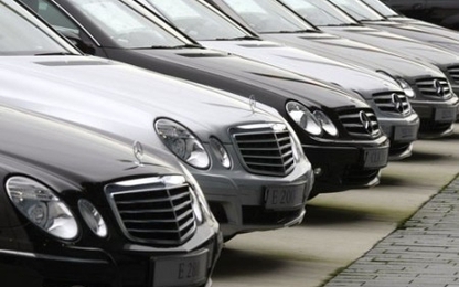 Ôtô nhập nguyên chiếc trên đà tăng giá 20%