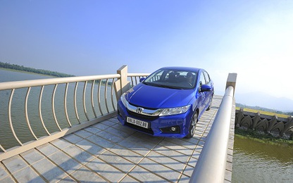 Ford giới thiệu hệ thống quản lý Intelligent Speed Limiter