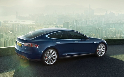 Tesla cho ra mắt mẫu xe Model S 70D