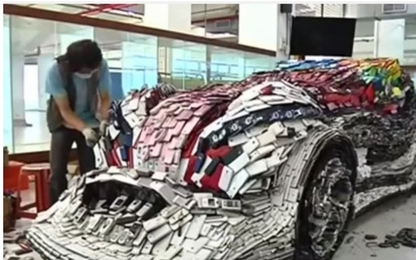 Mô hình xe hơi bằng 25.000 điện thoại di động