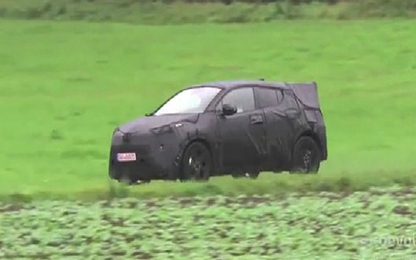 Toyota C-HR - tiểu RAV4 lần đầu lộ diện