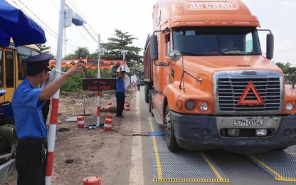 Mở cao điểm kiểm soát tải trọng xe trong hai tháng cuối năm