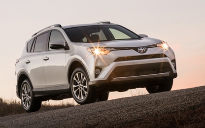 Toyota RAV4 2016 'mơ' soán ngôi Honda CR-V tại Mỹ