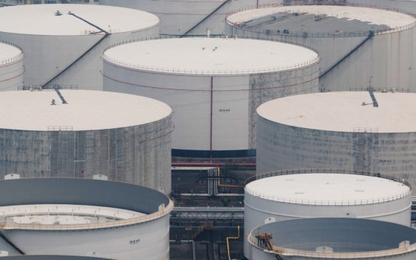 Giá dầu chạm đáy, dầu Brent thủng mốc 40 USD