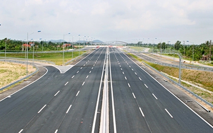 Đường cao tốc có thực sự tiết kiệm một nửa tiền xăng?