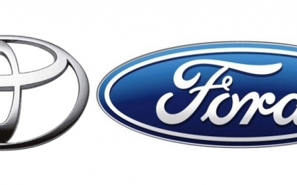 Toyota hợp tác với Ford "tuyên chiến" với Apple và Google