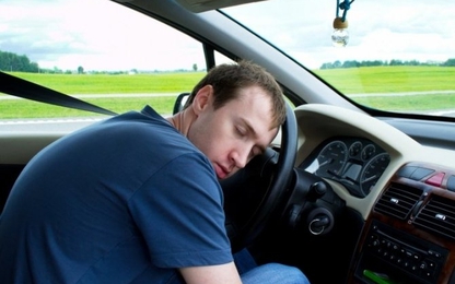 Khát nước khi lái xe nguy hiểm ngang với uống rượu