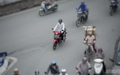 Xe máy đi sai làn bị phạt bao nhiêu?