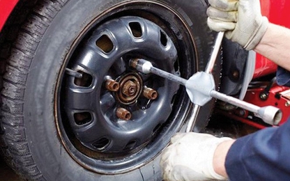 Cách xử lý khi xe gặp tình trạng khẩn cấp